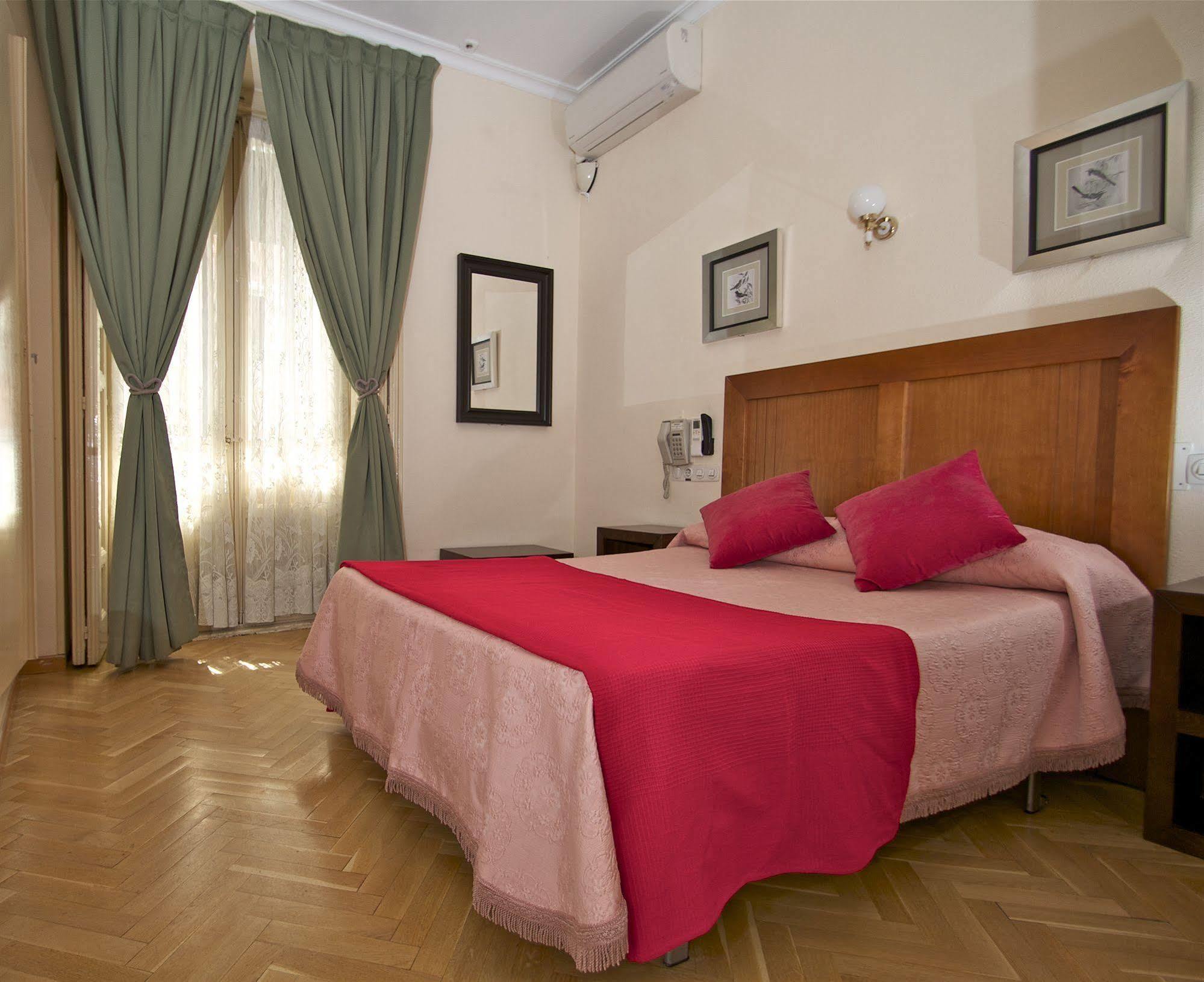 Hostal Greco Gran Via Мадрид Экстерьер фото
