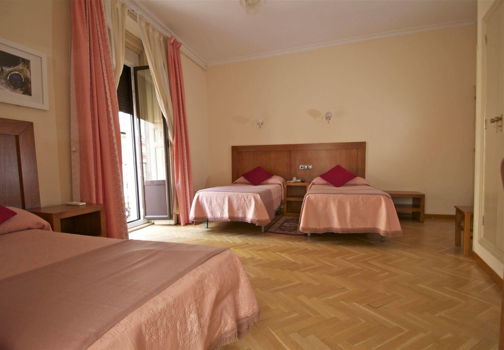 Hostal Greco Gran Via Мадрид Экстерьер фото