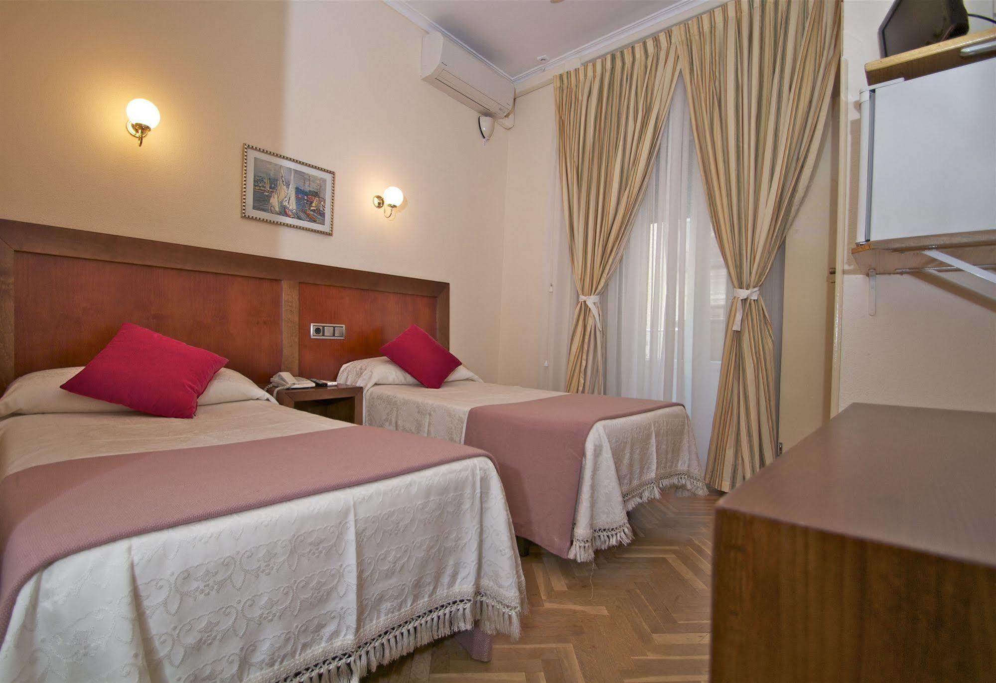 Hostal Greco Gran Via Мадрид Экстерьер фото